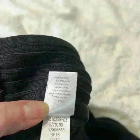 Athleta Black Skirt. Women’s Size Medium - Picture 9 of 10